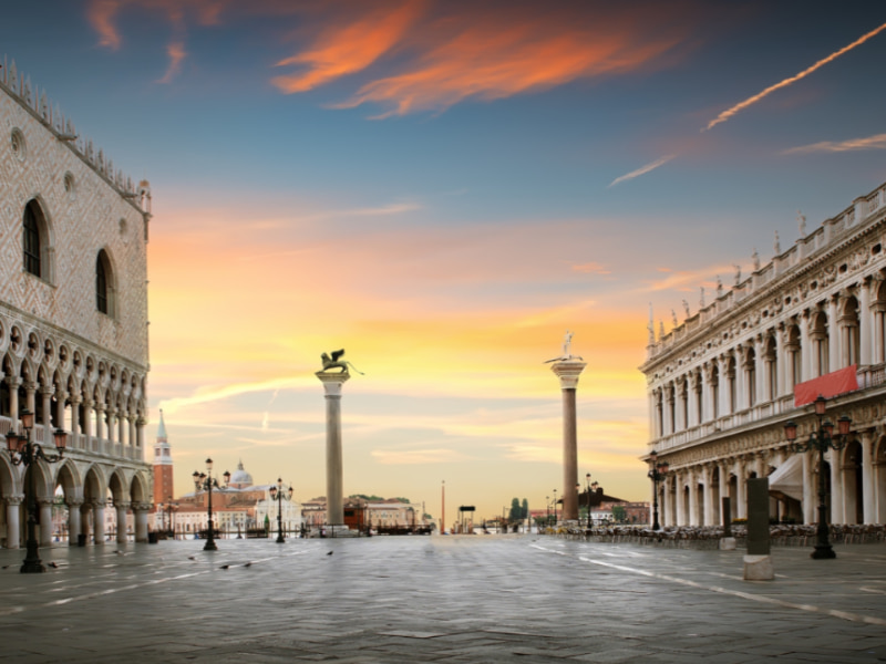 Best of Venice: Walking tour with Gondola ride, St. Mark's Basilica and Doge’s Palace